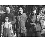 1949年4月，毛澤東和毛岸英、劉松林、李訥
