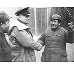 1944年11月，在延安会见美国总统罗斯福的私人代表赫尔利